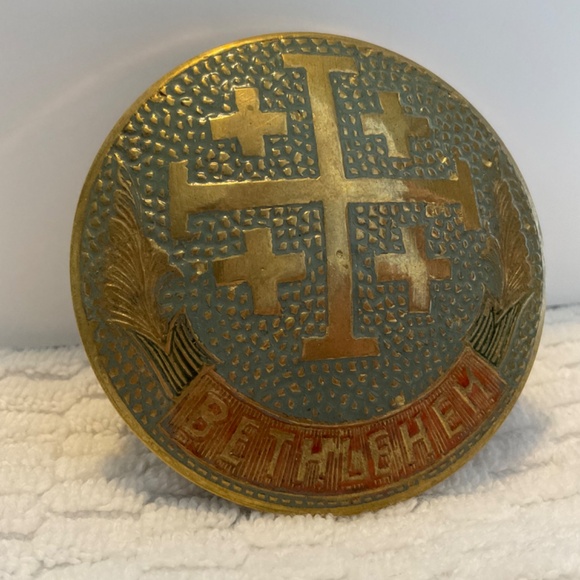 Vintage Bethlehem and Jerusalem Cross Pyx - Enamelled Brass - Picture 3 of 14